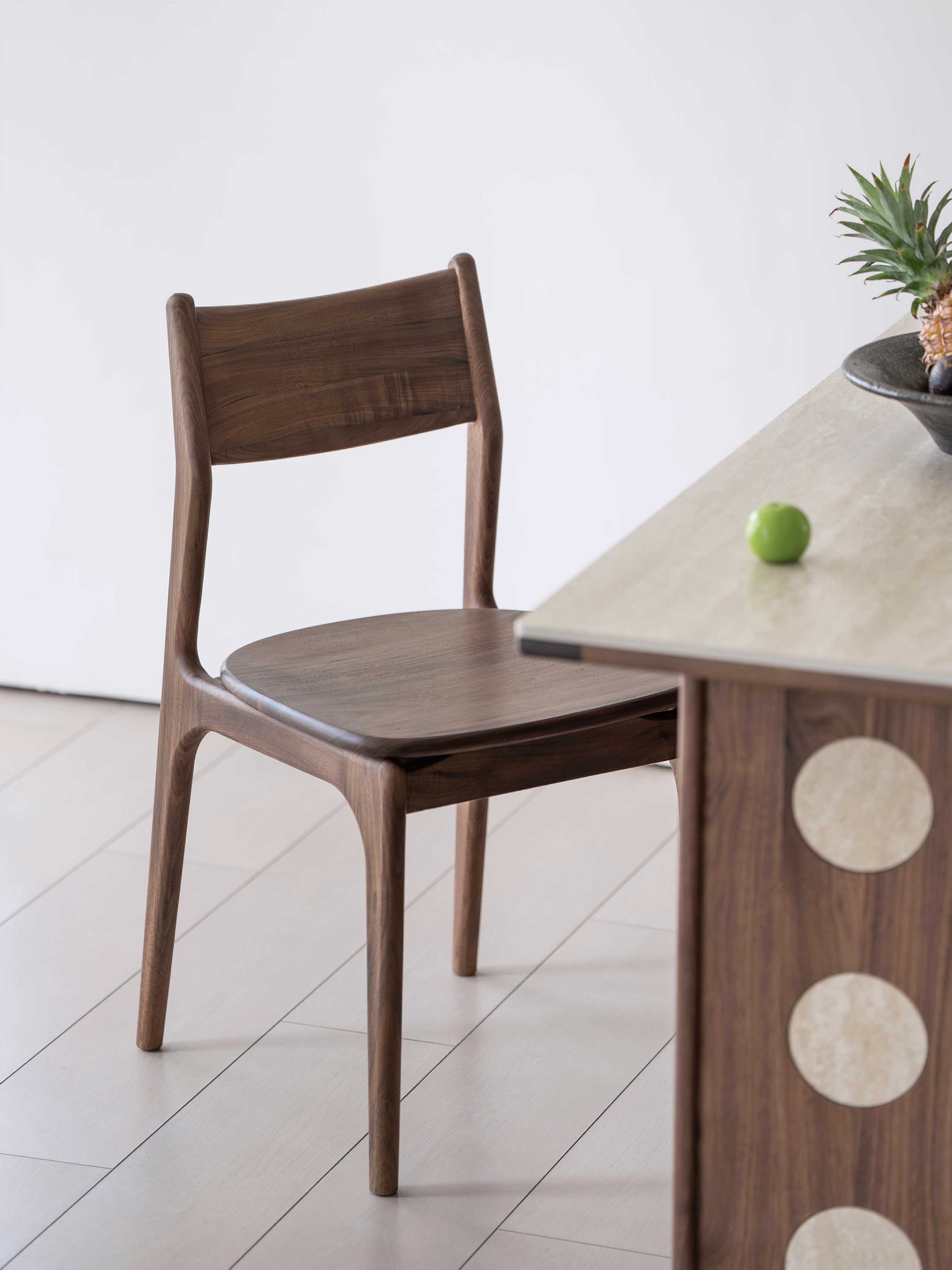 Residential Furniture，Solid wood dining chair，furniture design ，Original design，Solid wood furniture，Black walnut furniture，