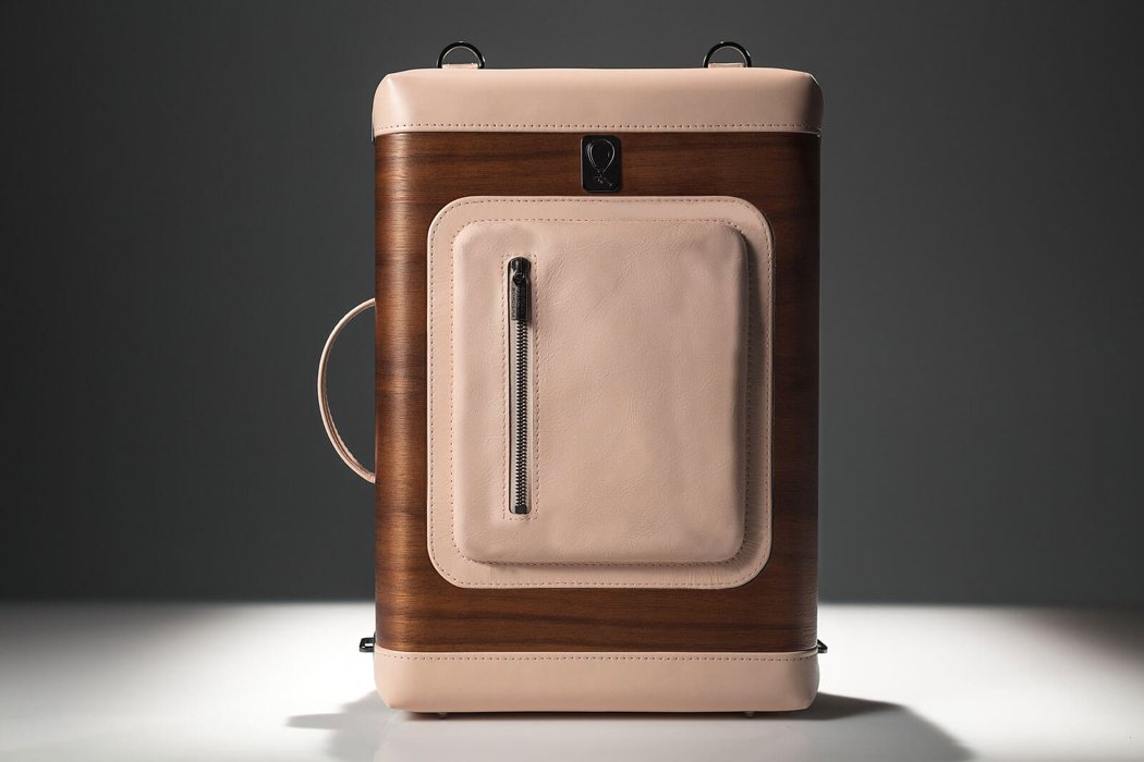 Travelling bag，Postman bag，Leatherwear，wooden ，knapsack，