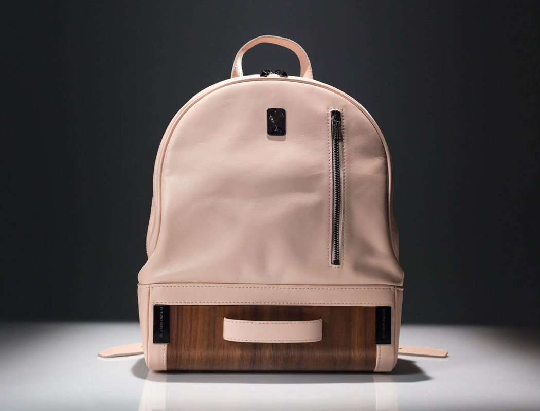 Travelling bag，Postman bag，Leatherwear，wooden ，knapsack，