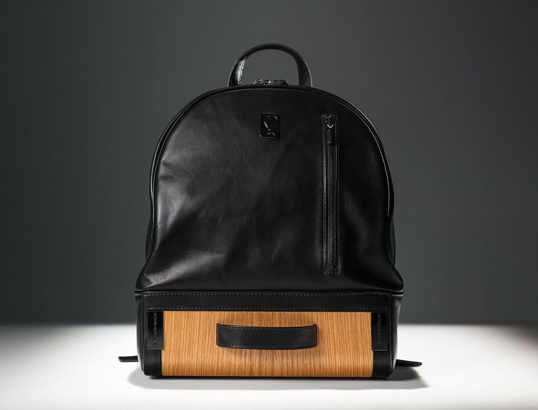 Travelling bag，Postman bag，Leatherwear，wooden ，knapsack，