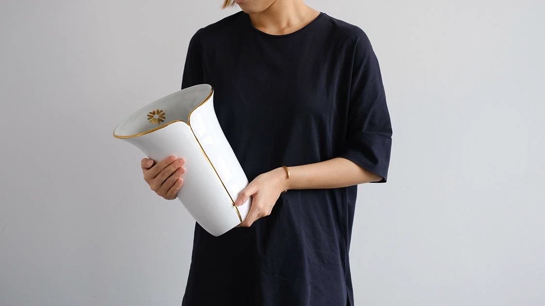 NAA，ceramics，Sustainable design，vase，Champagne barrel，