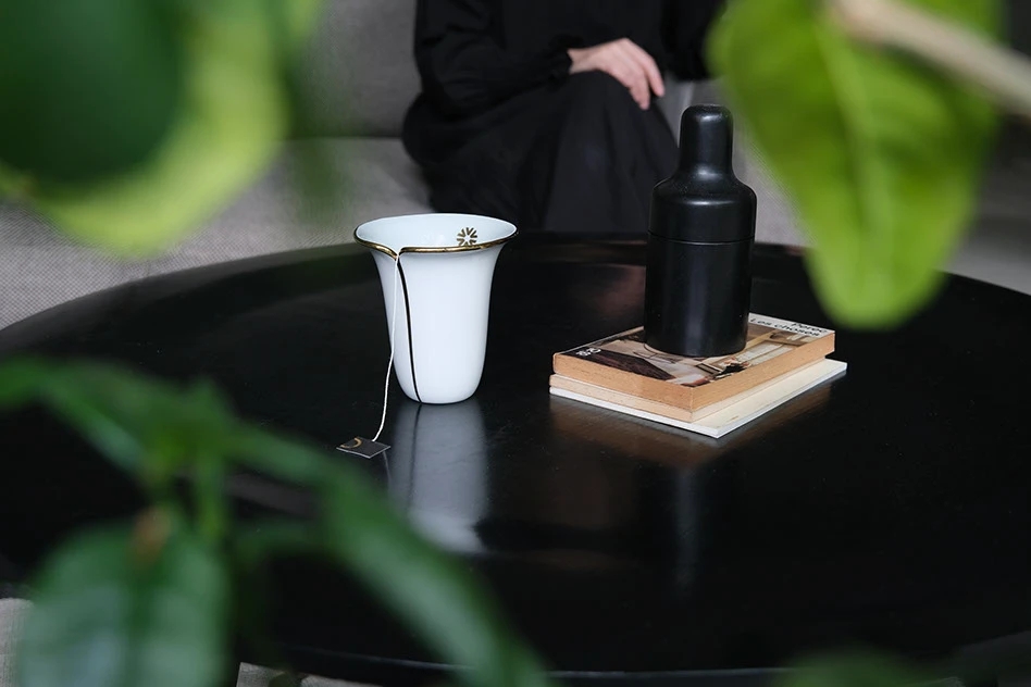 NAA，ceramics，Sustainable design，vase，Champagne barrel，