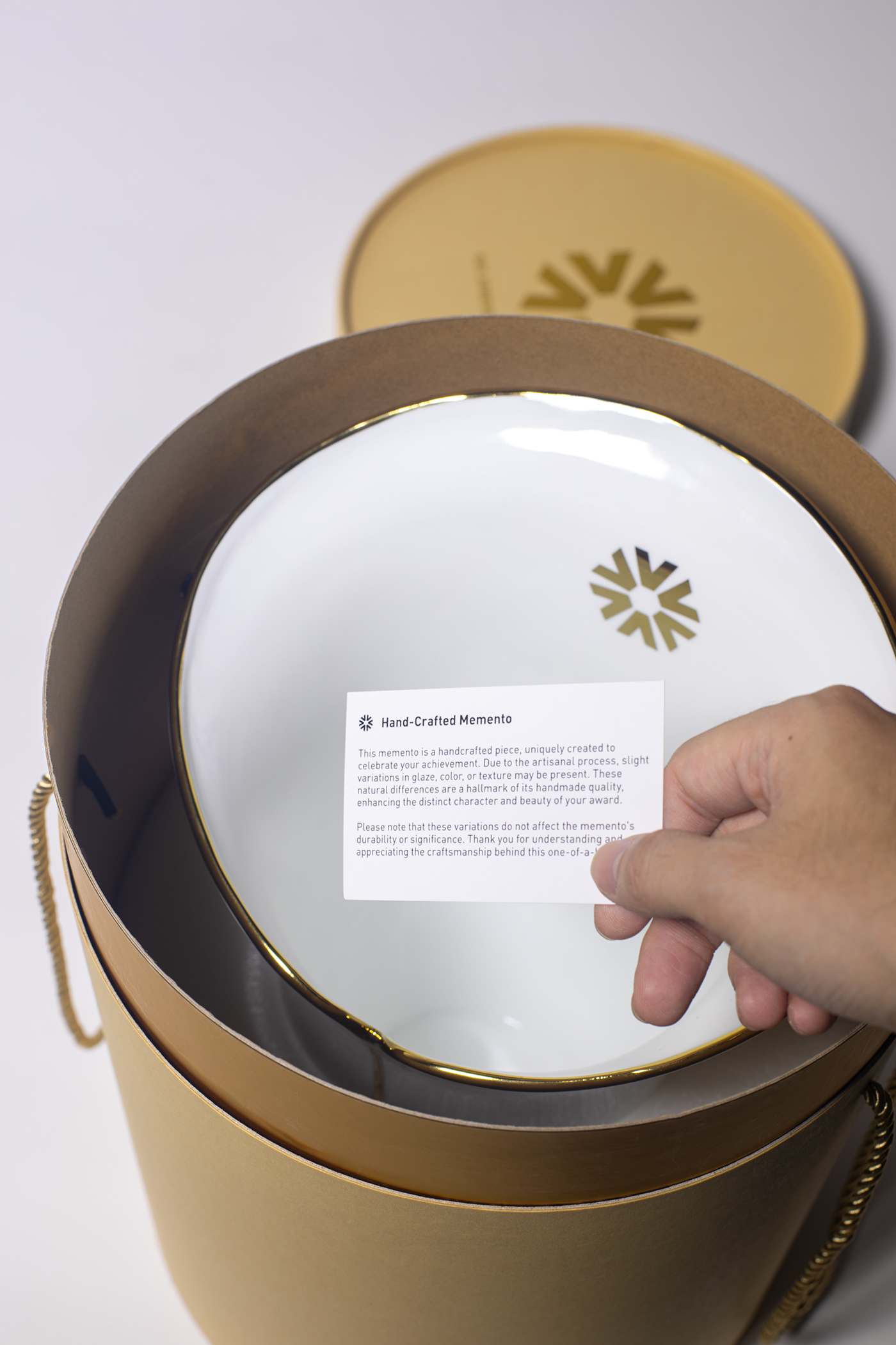 NAA，ceramics，Sustainable design，vase，Champagne barrel，