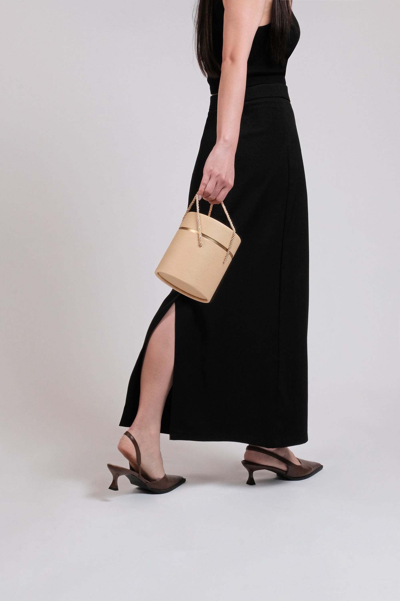 NAA，ceramics，Sustainable design，vase，Champagne barrel，