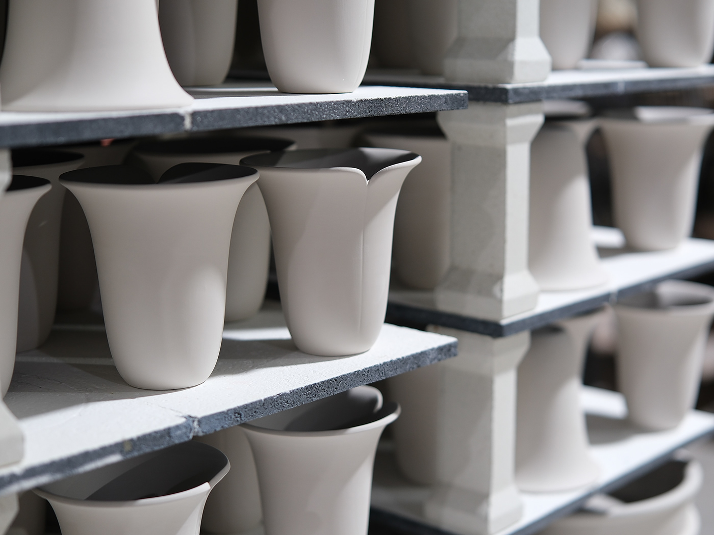 NAA，ceramics，Sustainable design，vase，Champagne barrel，