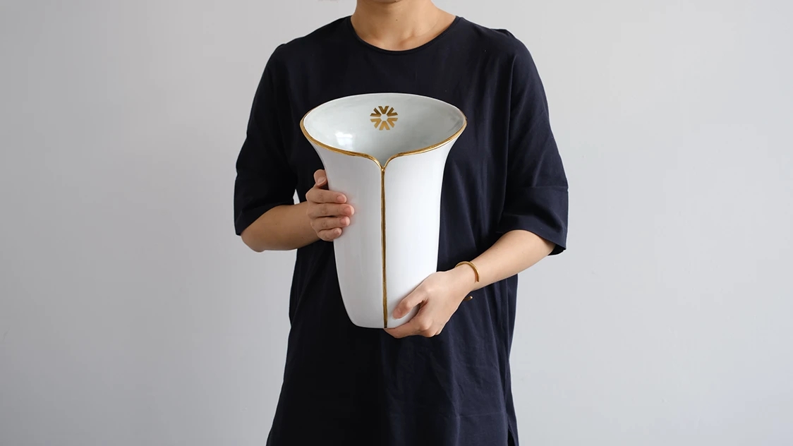 NAA，ceramics，Sustainable design，vase，Champagne barrel，