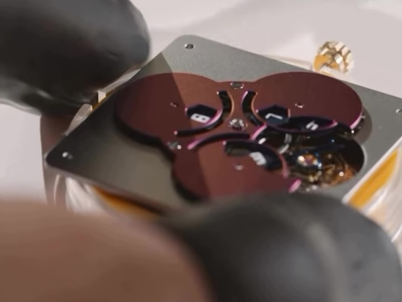 deformable watch，Vagabonde，Titanium metal，Takara Kronoform，Swiss watchmaking，