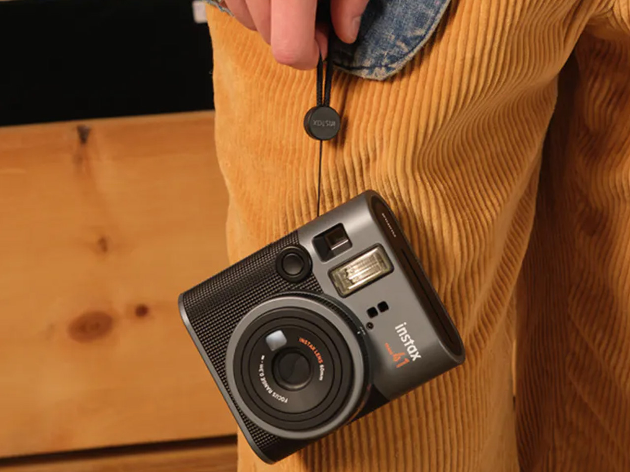 Instax Mini 41，Polaroid，Close up mode，Auto Exposure，Retro Design ，