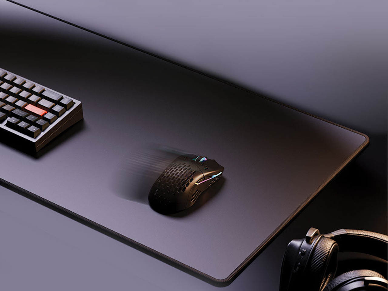 ALTI PLAY，RGB table mat，E-sports，Wireless fast charging，Plug and play，