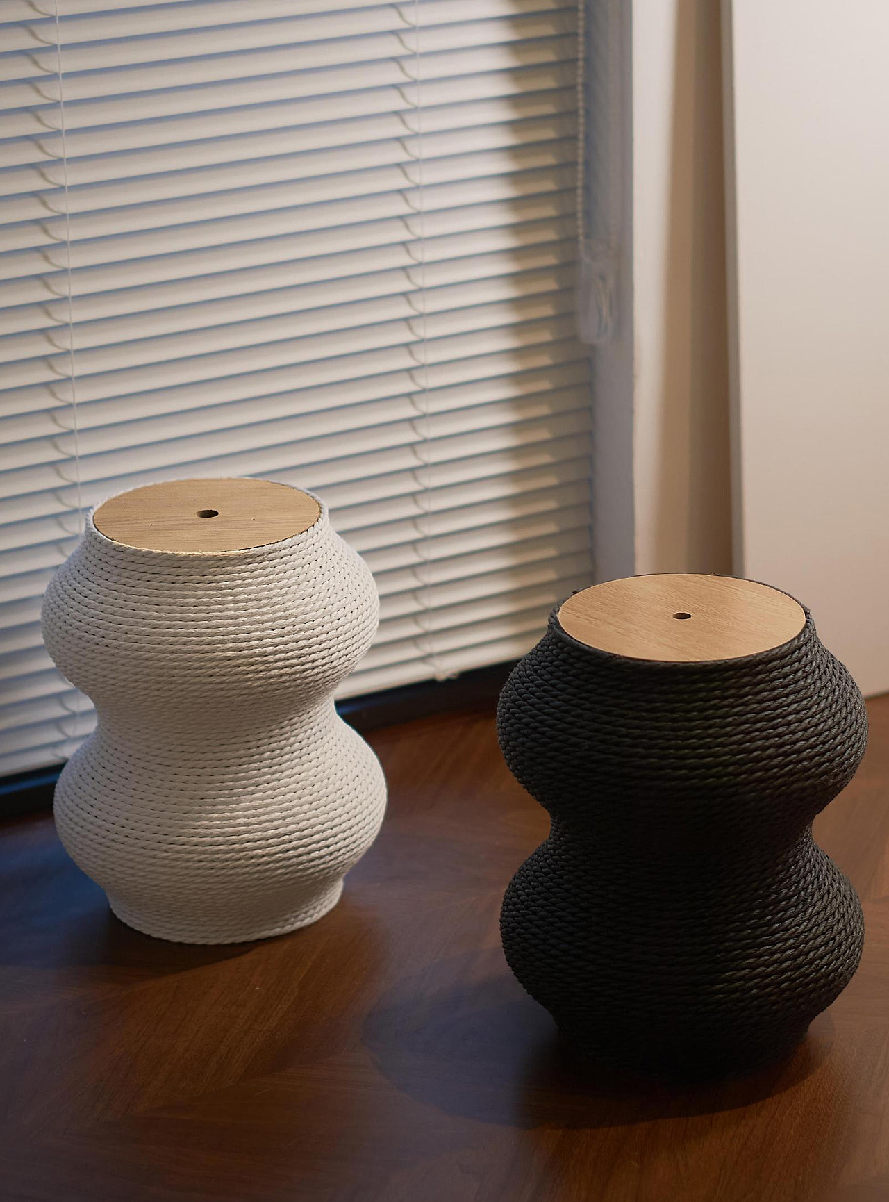 Coral modeling，Cat Pillar，Coral Scratcher，modularization，Black and white minimalist，