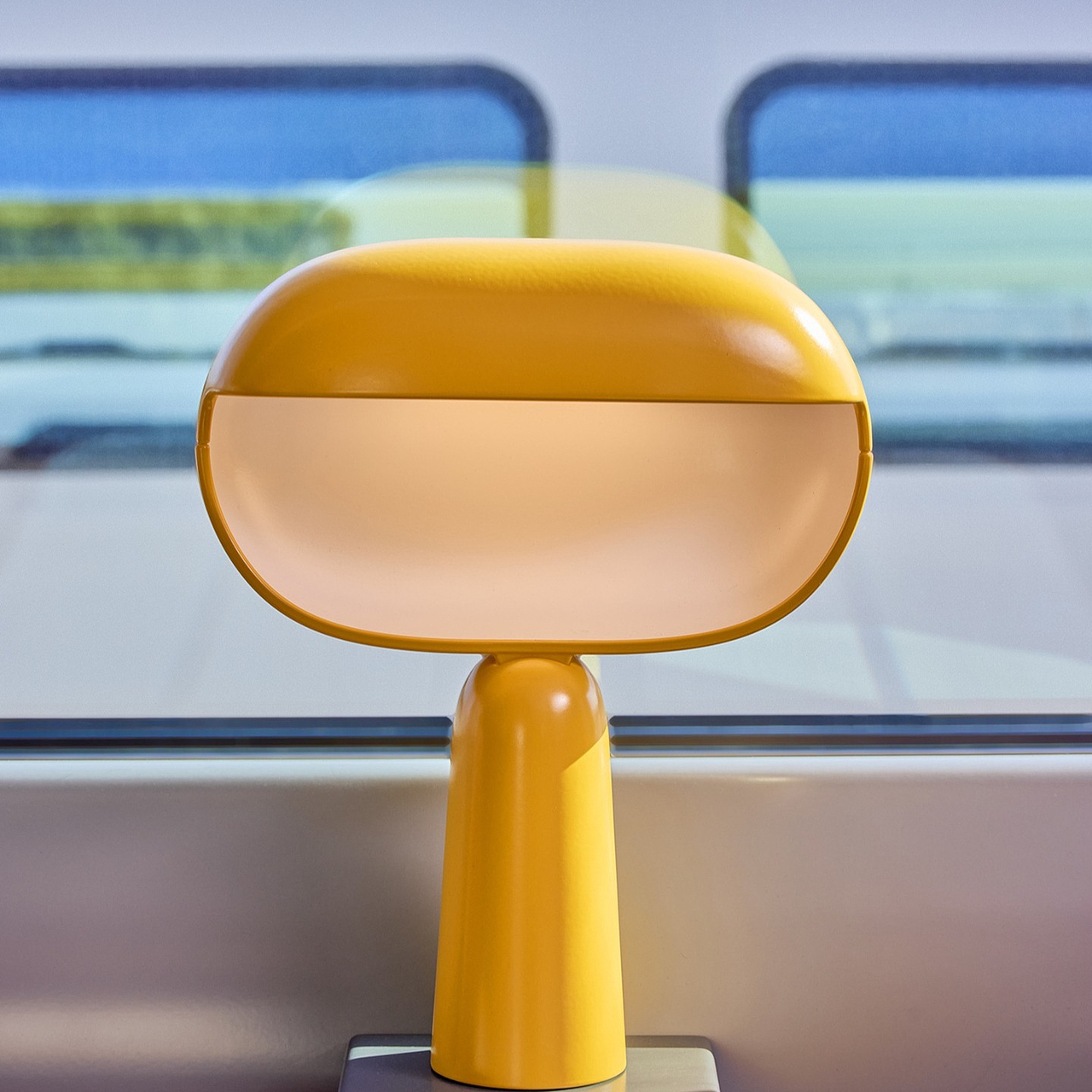 product design，Train interior design，Train interior，TGV Inoui，