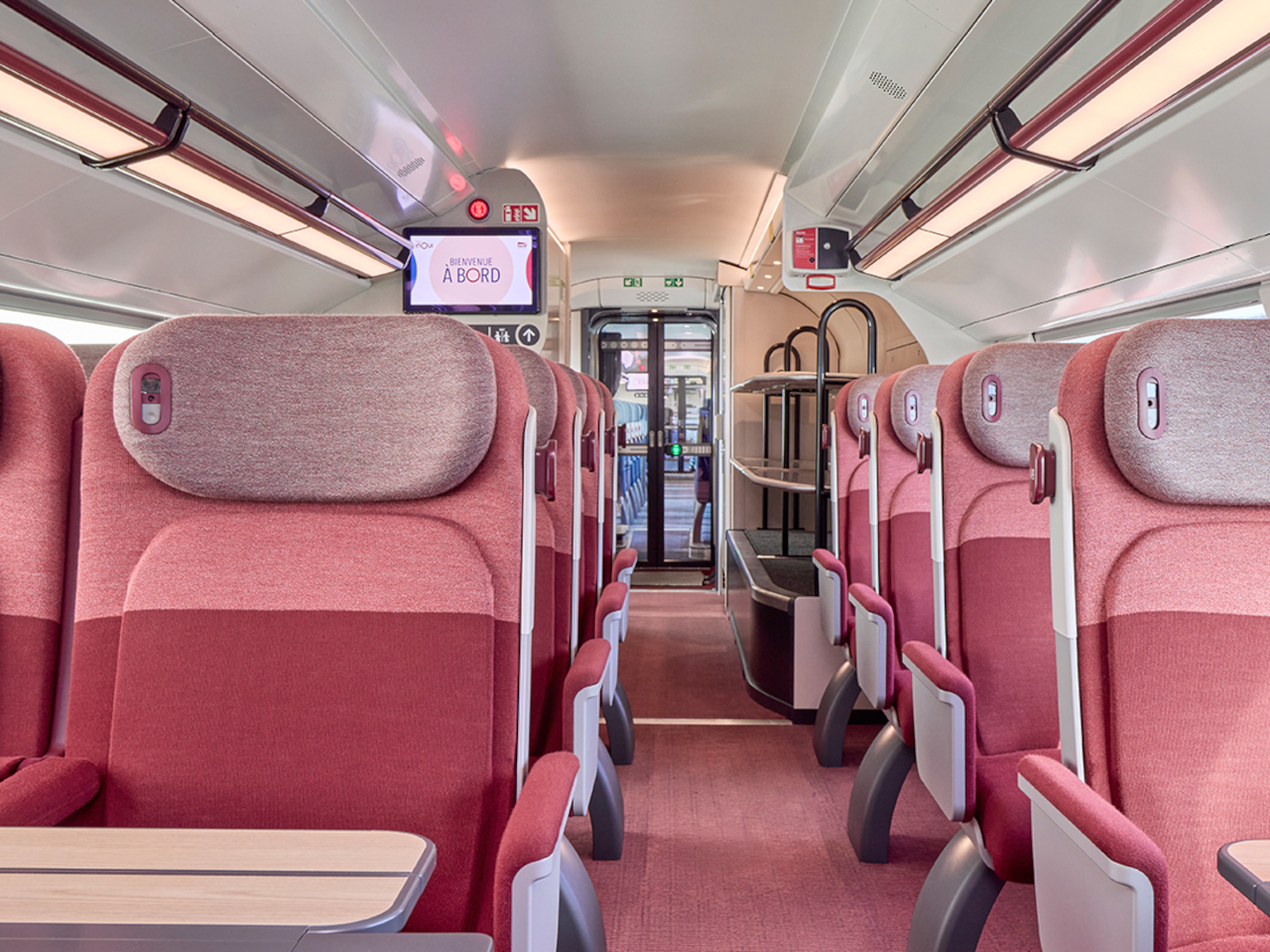 product design，Train interior design，Train interior，TGV Inoui，
