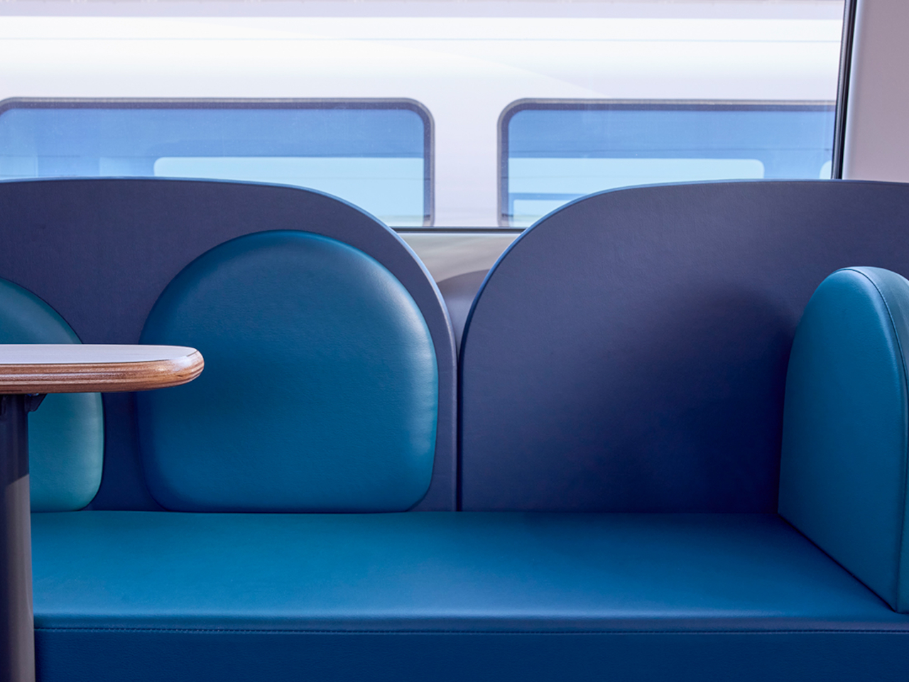 product design，Train interior design，Train interior，TGV Inoui，