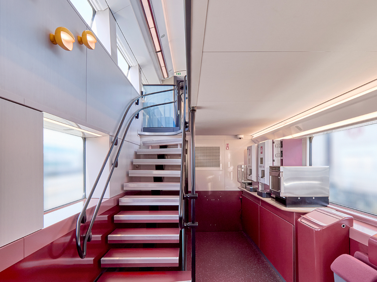 product design，Train interior design，Train interior，TGV Inoui，