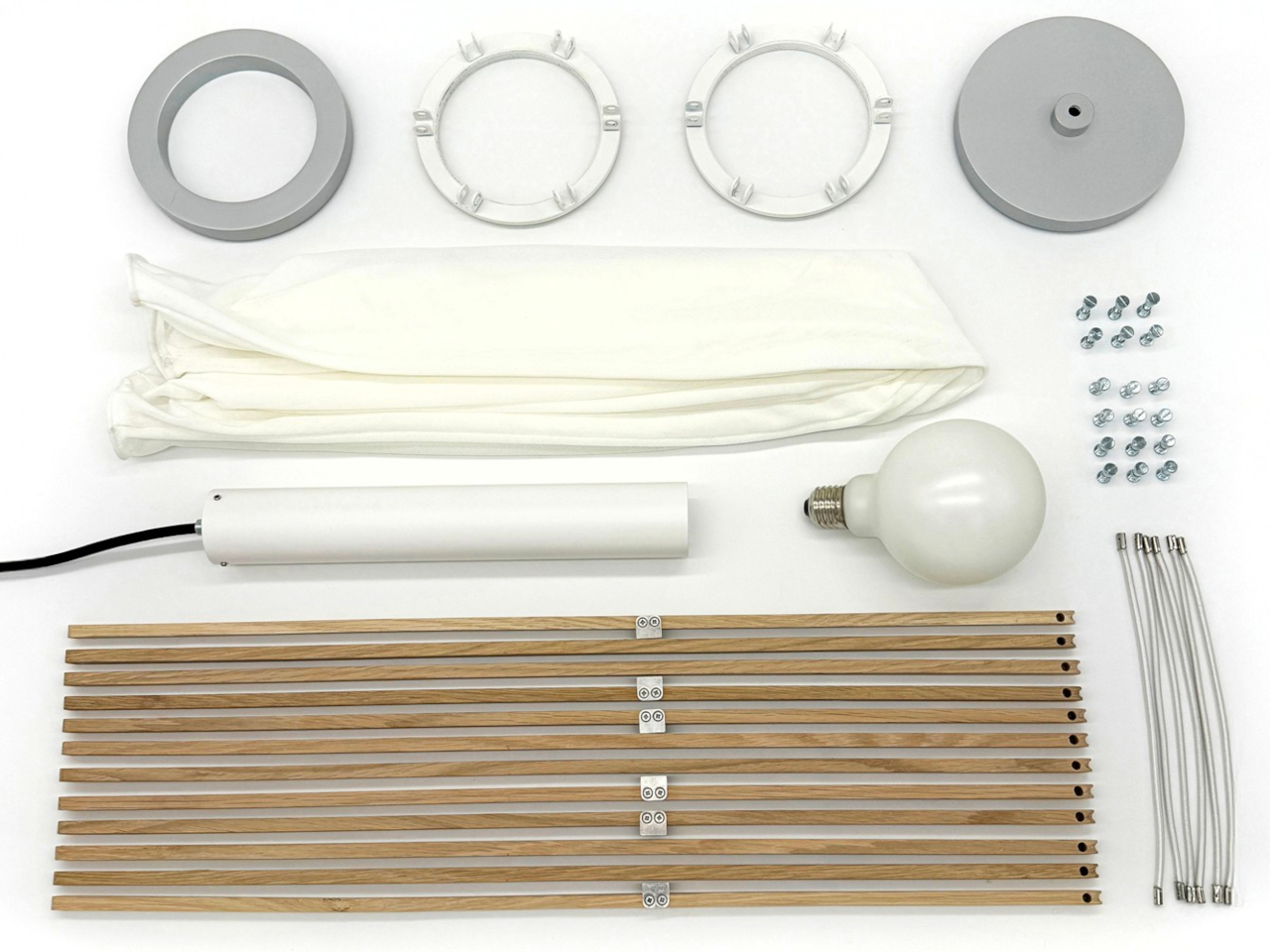 Sorpresa，lamps and lanterns，a chandelier，furniture，