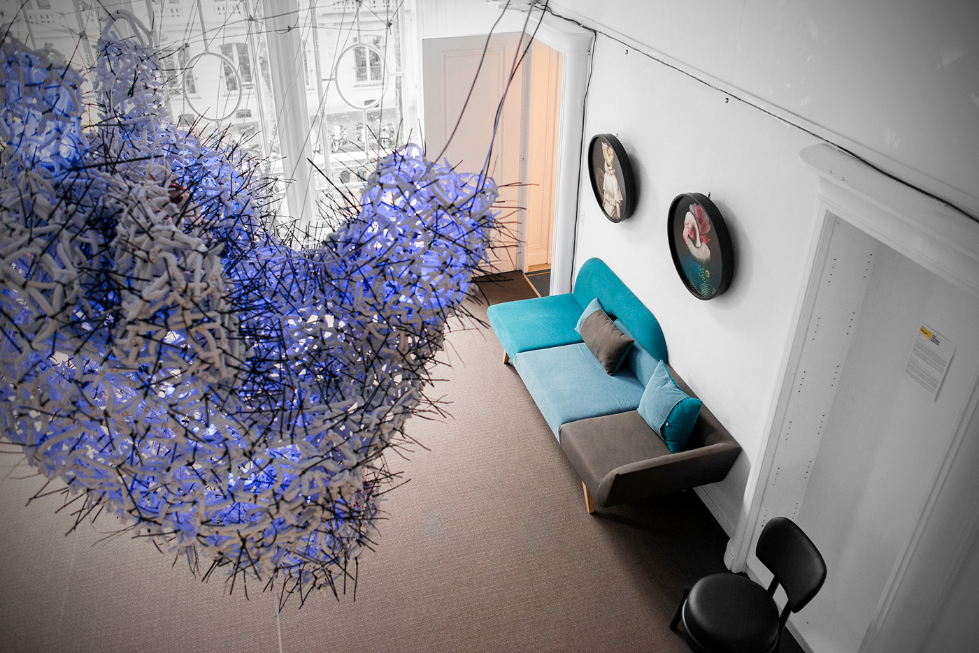 sofa，furniture，colour，chair，