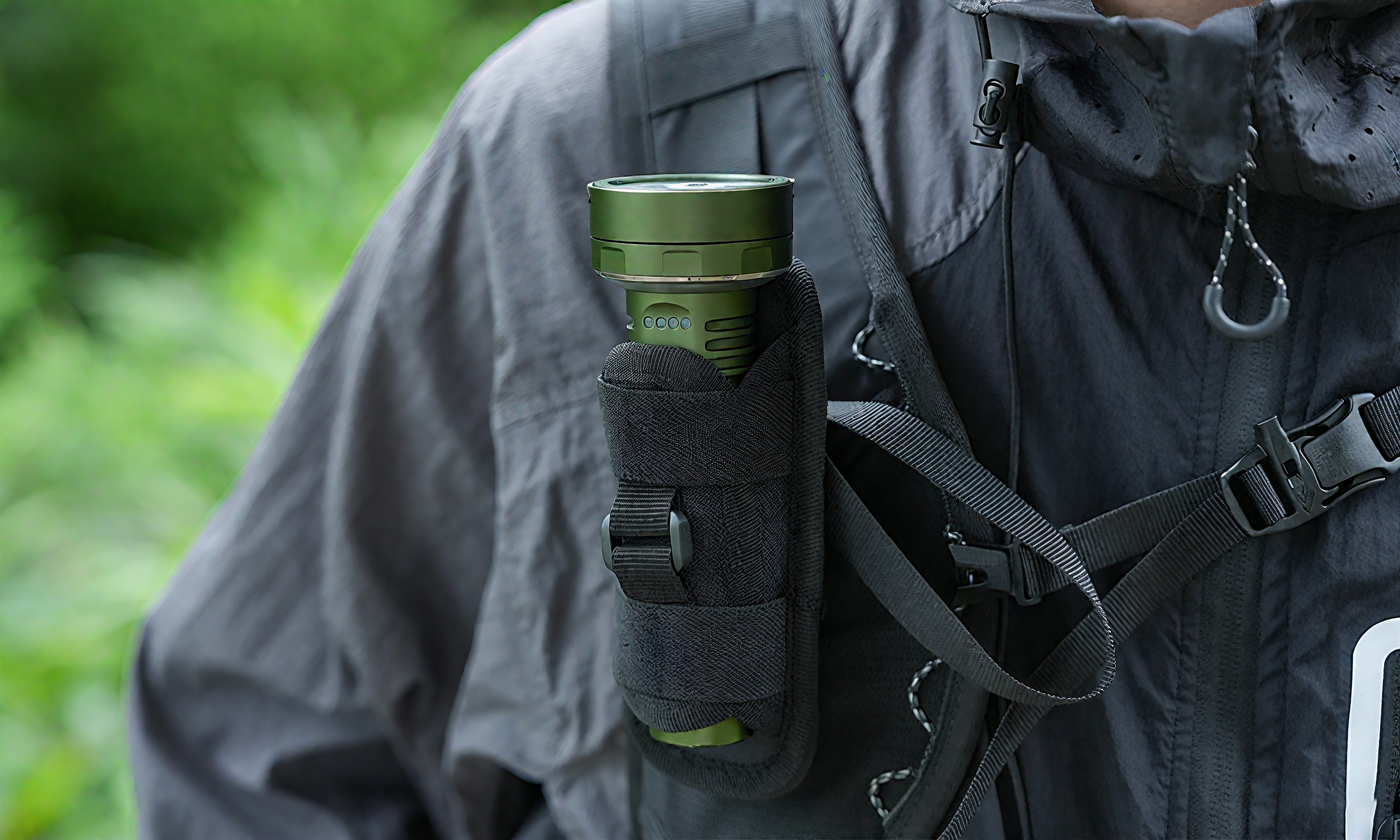 outdoors，Flashlight，Camping lamp，