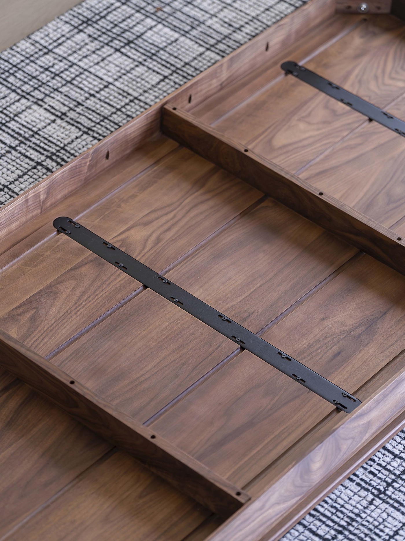 Black walnut furniture，Solid wood furniture，Original design，furniture design ，Solid wood dining table，Large board table，Residential Furniture，
