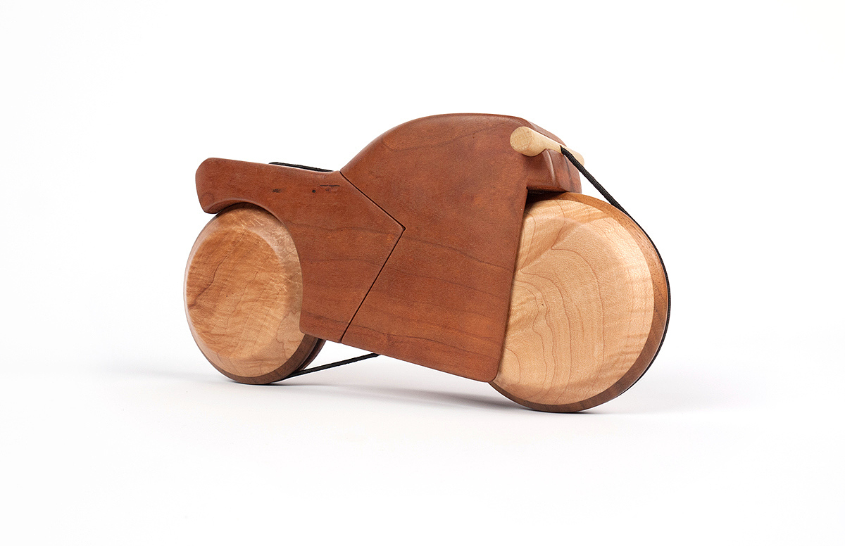 industrial design，woodiness，Toys，motorcycle，