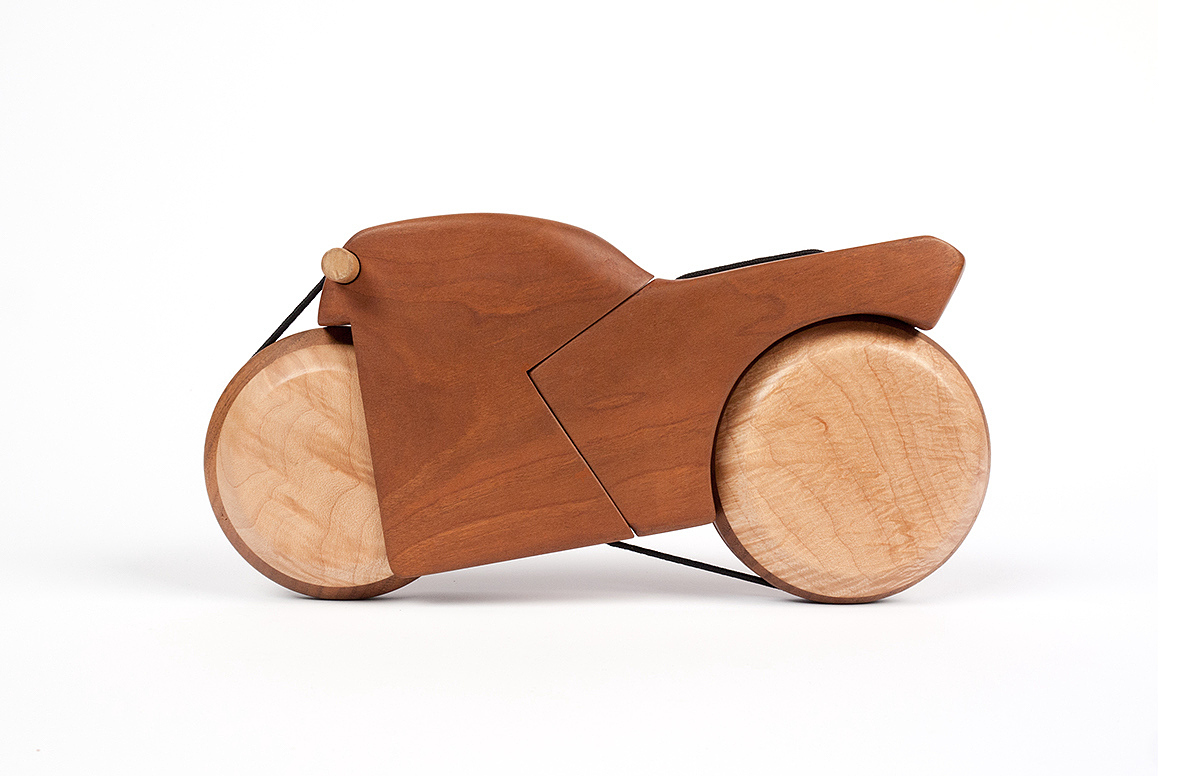 industrial design，woodiness，Toys，motorcycle，