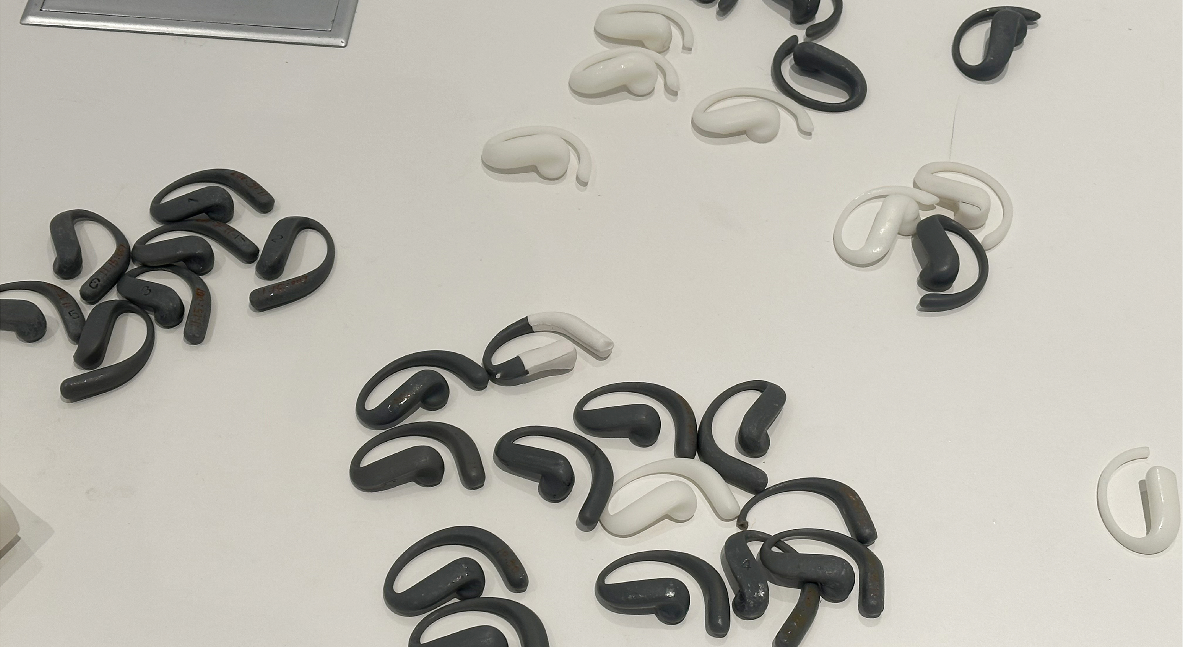 product design，supra-aural earphone，headset，science and technology，Digital，intelligence，innovate，ai，