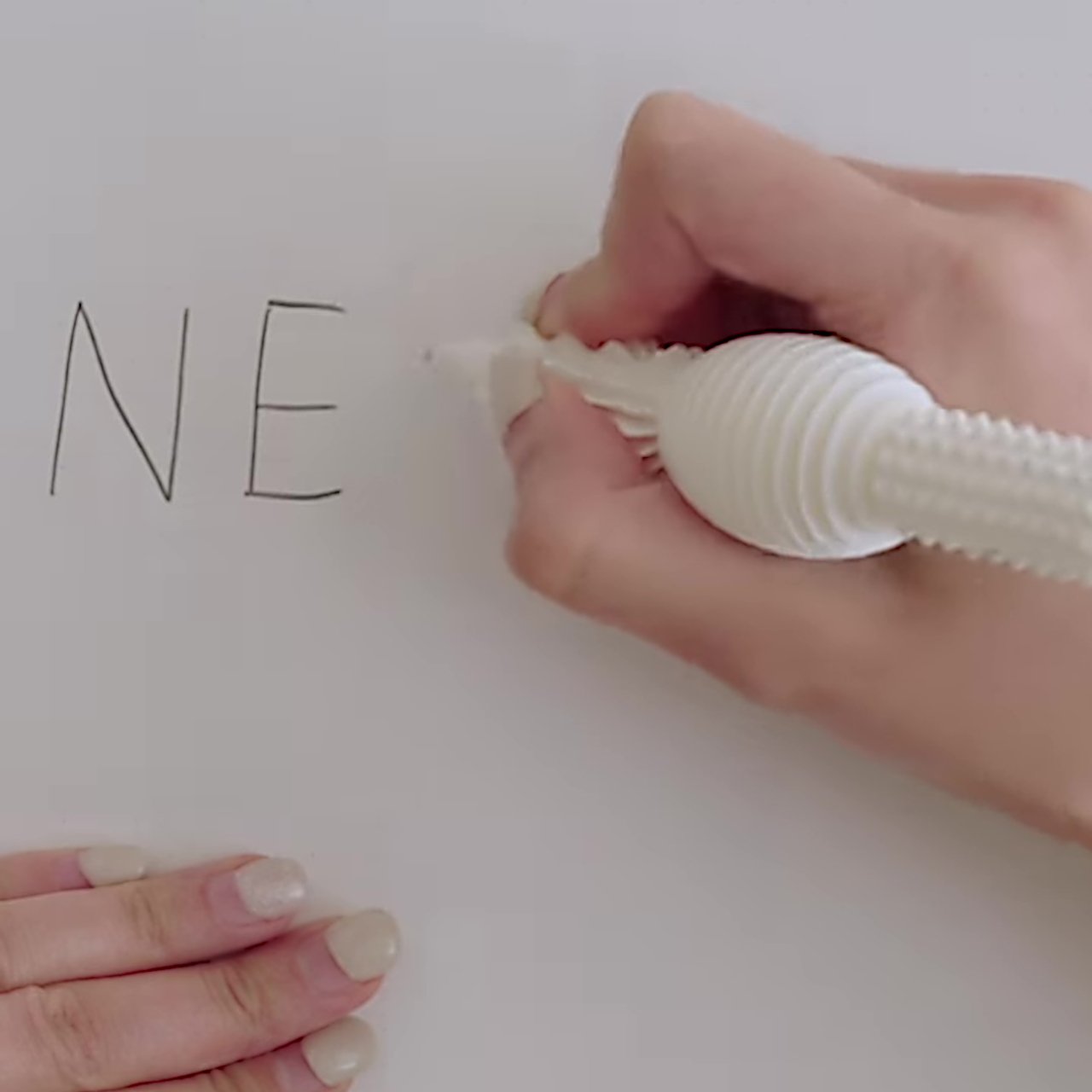 NEWRON，Organic modeling，3D printing，tactile stimulation，creative writing，