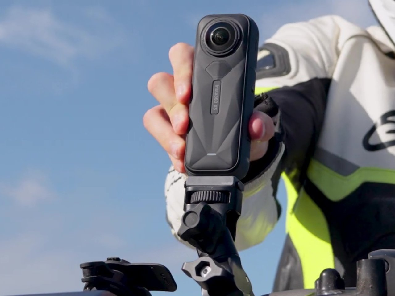 Insta360 X5，Motion camera，8K video，Drop-resistant and waterproof，Outdoor shooting，