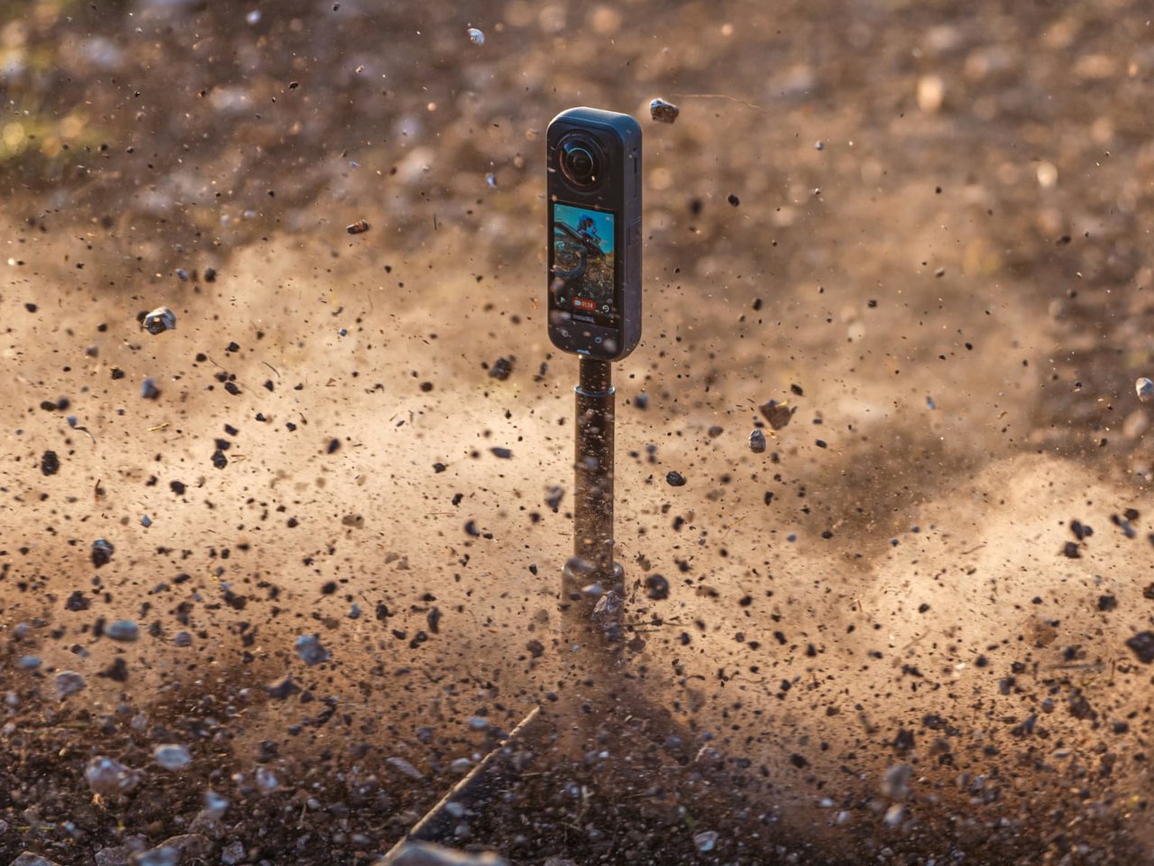 Insta360 X5，Motion camera，8K video，Drop-resistant and waterproof，Outdoor shooting，