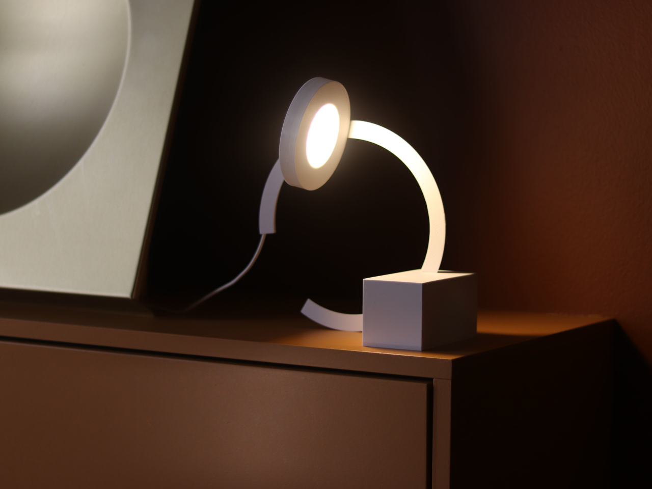 Orbyt，Suspension lamp，Memphis style，anti-gravity design，Minimalism，