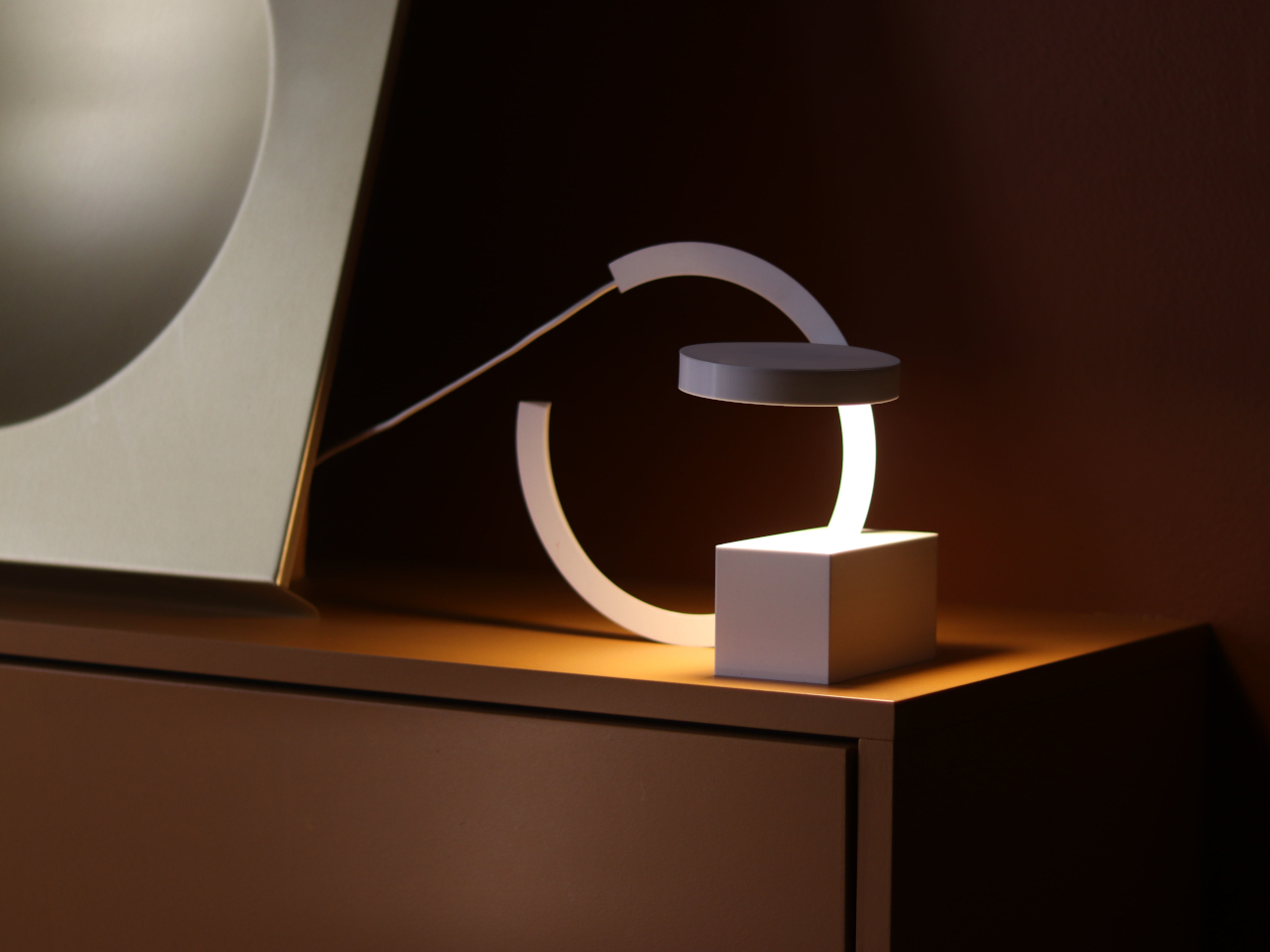 Orbyt，Suspension lamp，Memphis style，anti-gravity design，Minimalism，