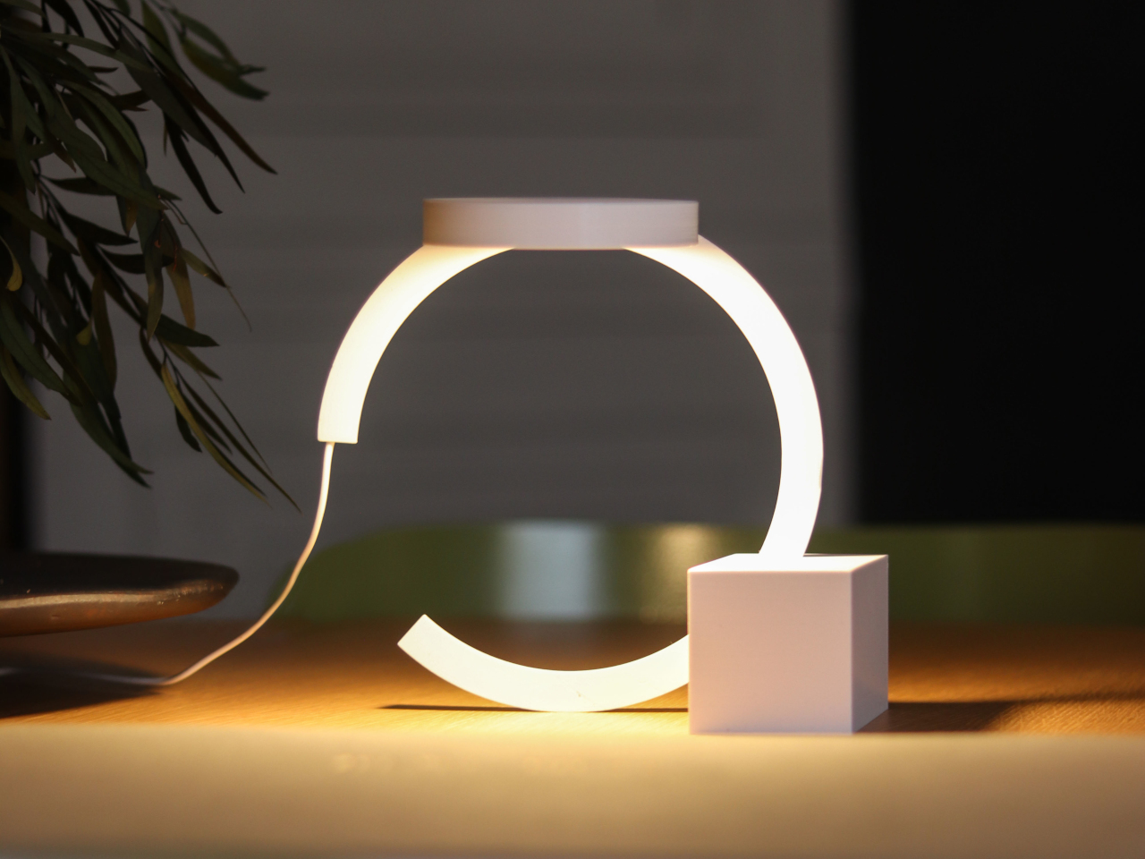 Orbyt，Suspension lamp，Memphis style，anti-gravity design，Minimalism，