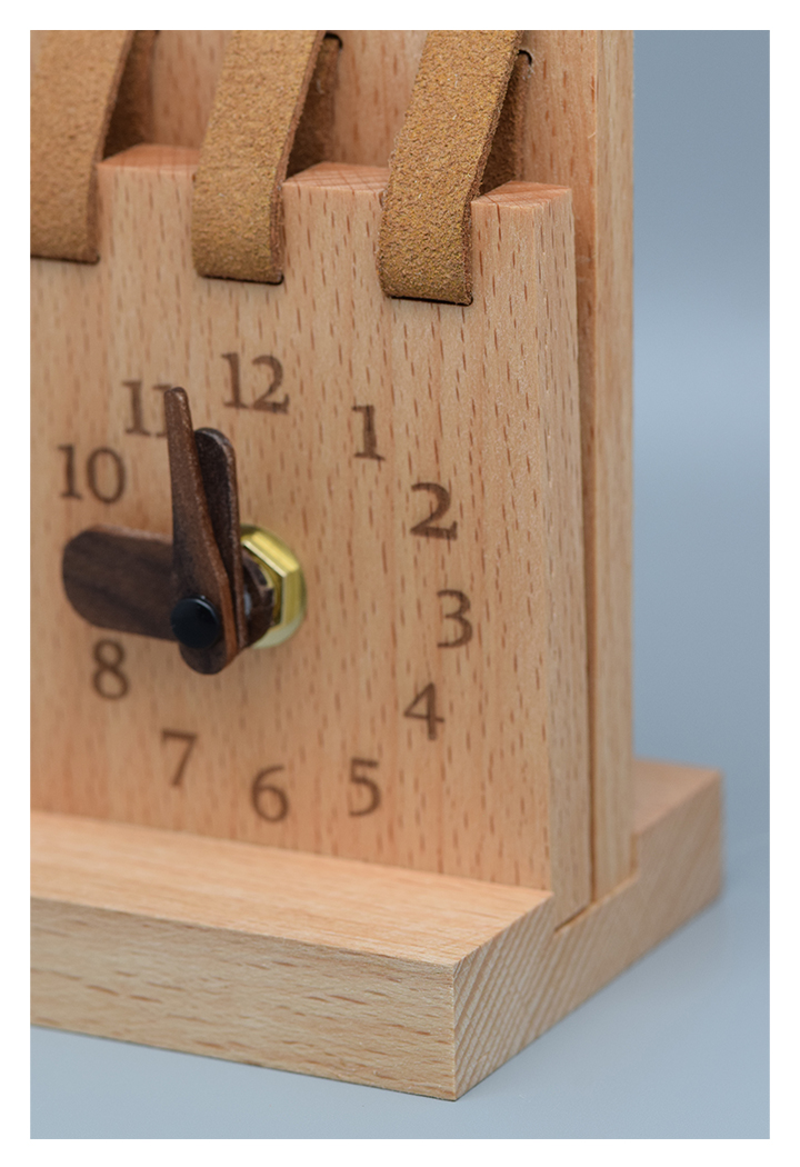 solid wood，desk clock，Clock，desktop，Beech，Retro，Ornaments，wooden ，