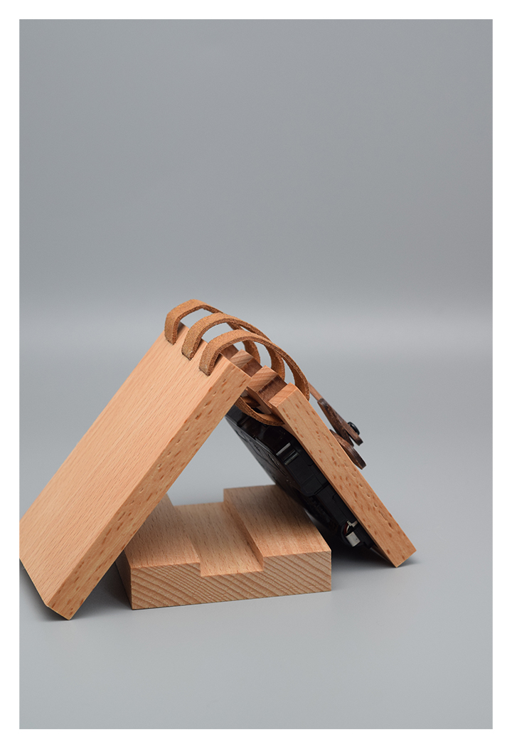 solid wood，desk clock，Clock，desktop，Beech，Retro，Ornaments，wooden ，