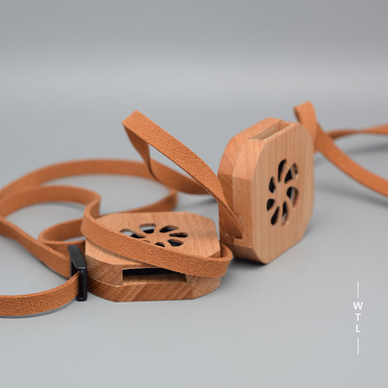Fan，Portable，wooden ，solid wood，halter ，an electric appliance，Retro，