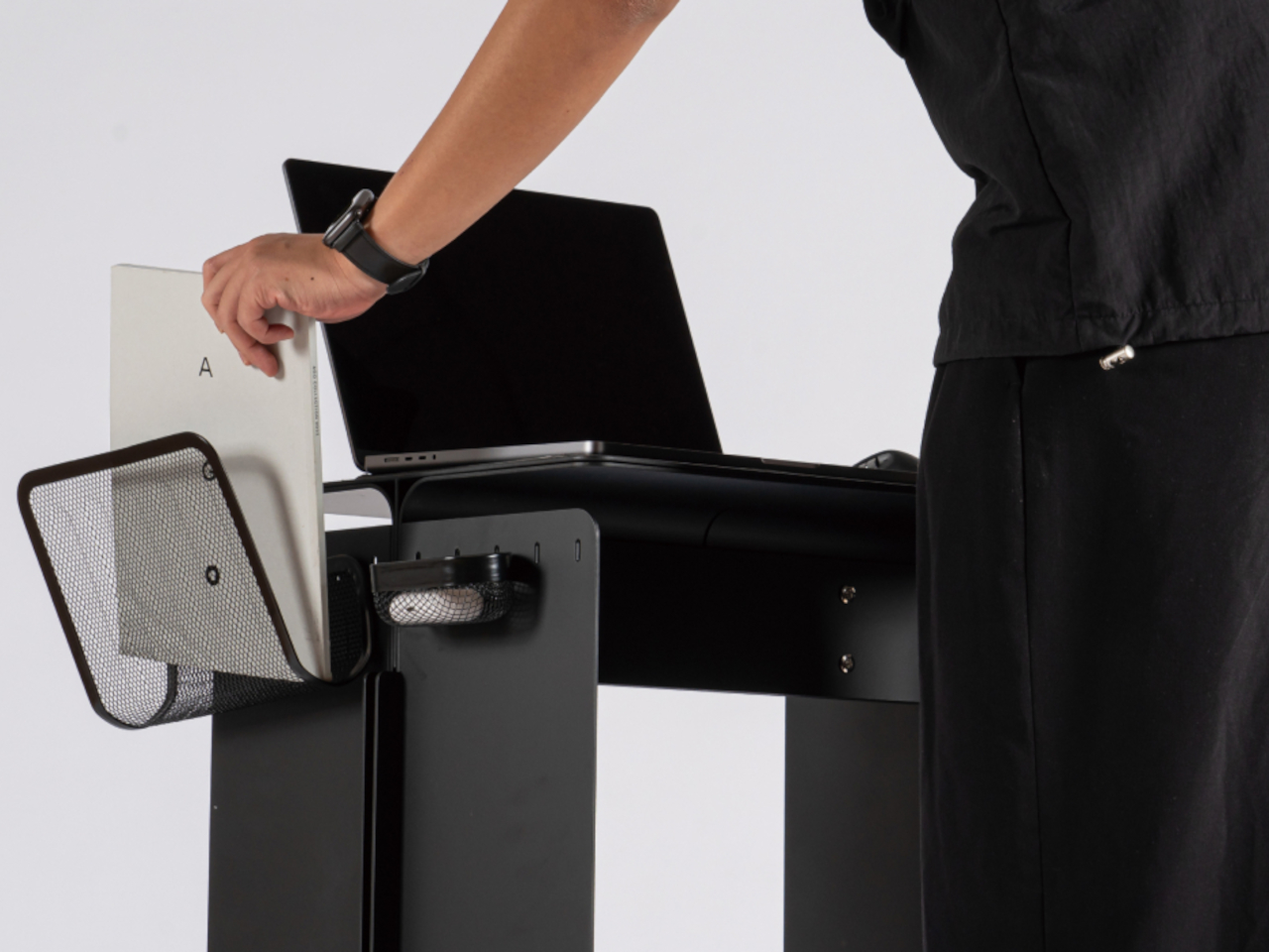 Multifunctional furniture，Storage artifact，Minimalist design ，Modern home，Chameleon，