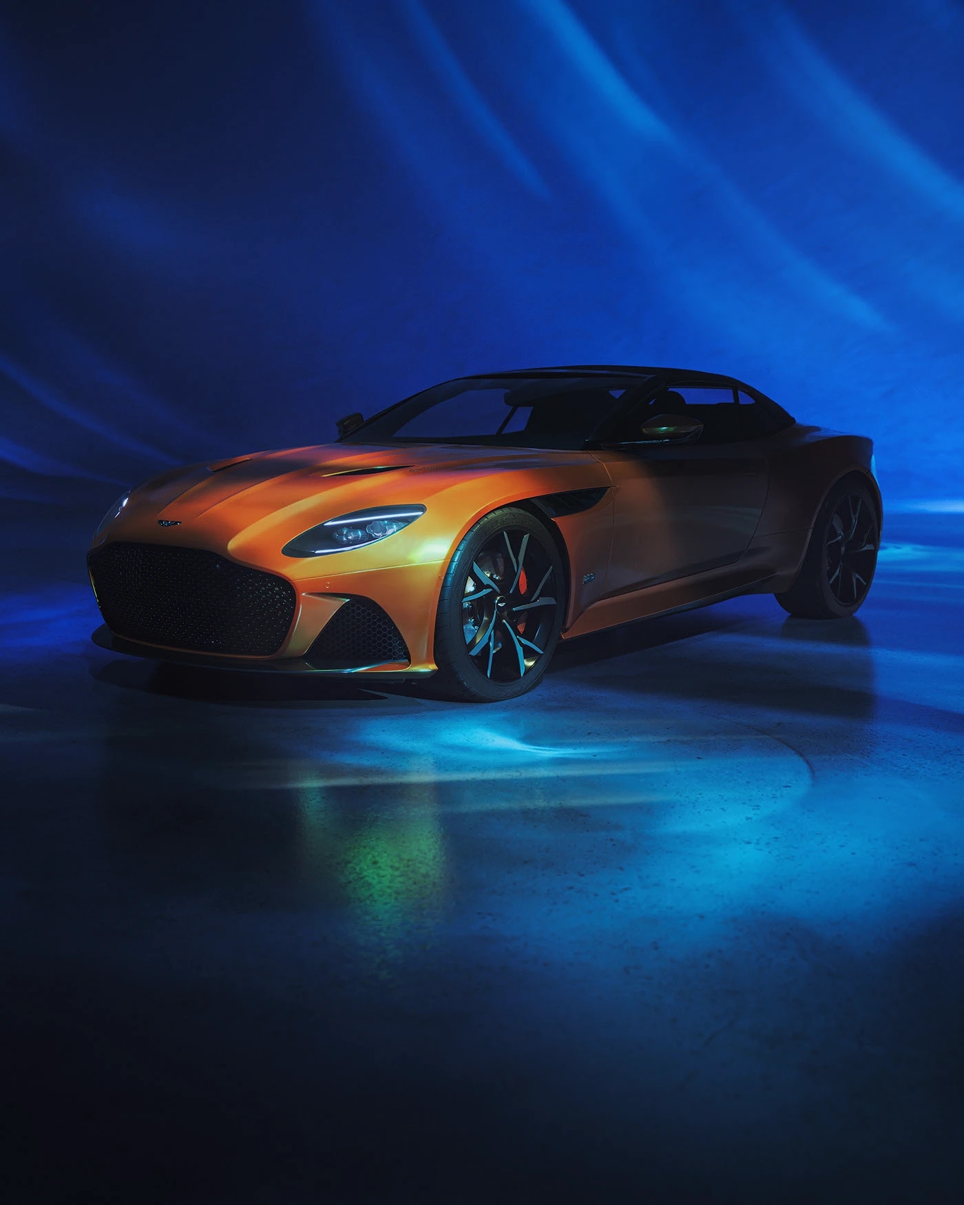 vehicle，automobile，Sports car，Aston Martin，