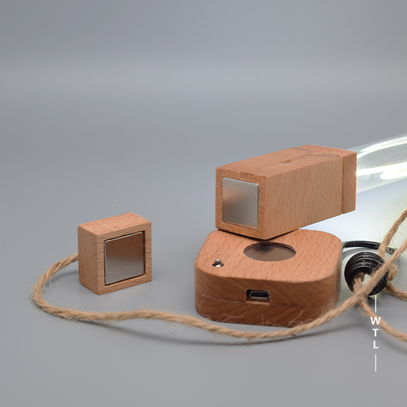 a chandelier，Atmosphere lamp，Decorative lamp，solid wood，wooden ，lamp，Retro，