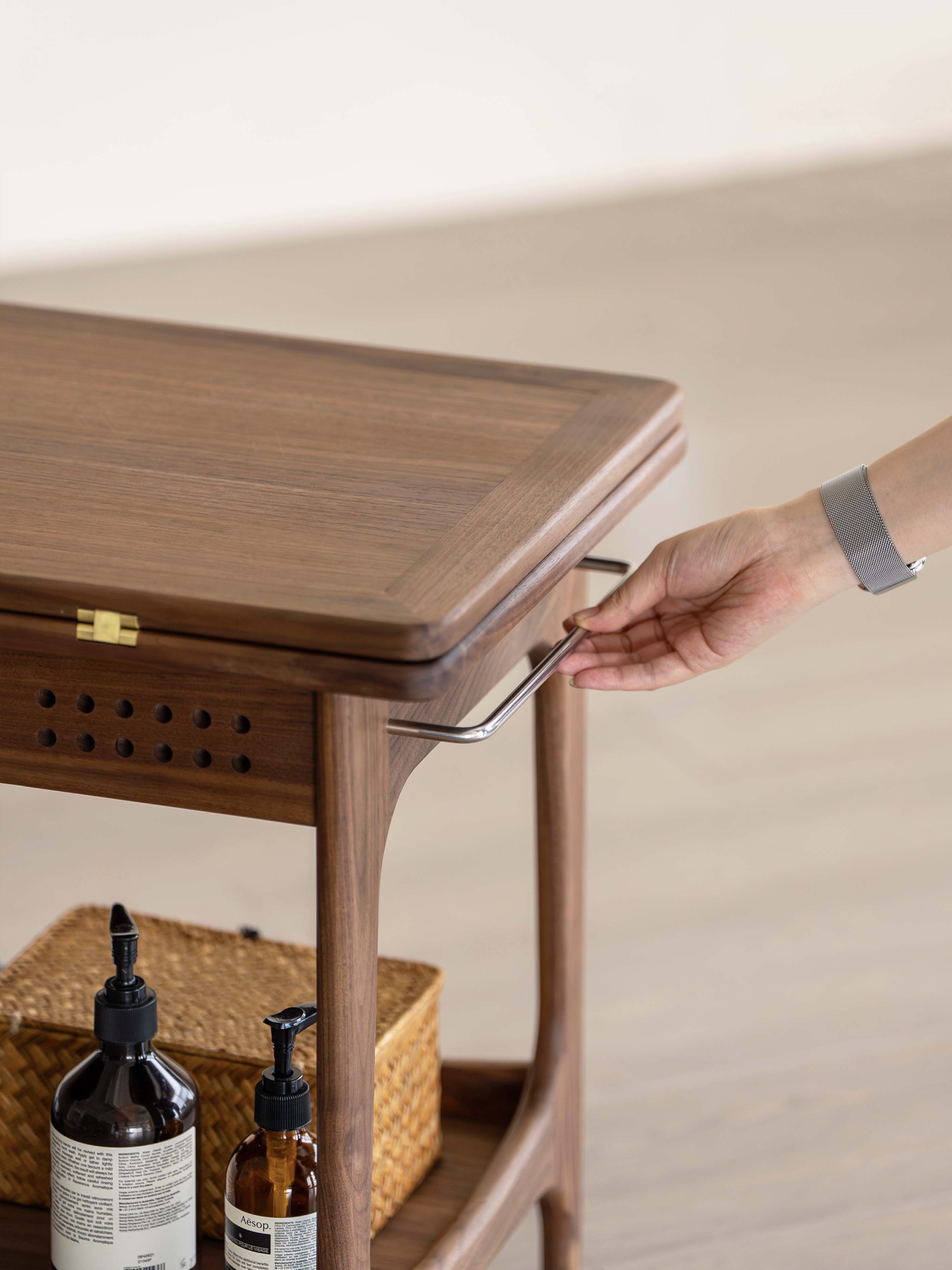 Original design，Black walnut furniture，medieval furniture，Solid wood furniture，Residential Furniture，furniture design ，Trolley，