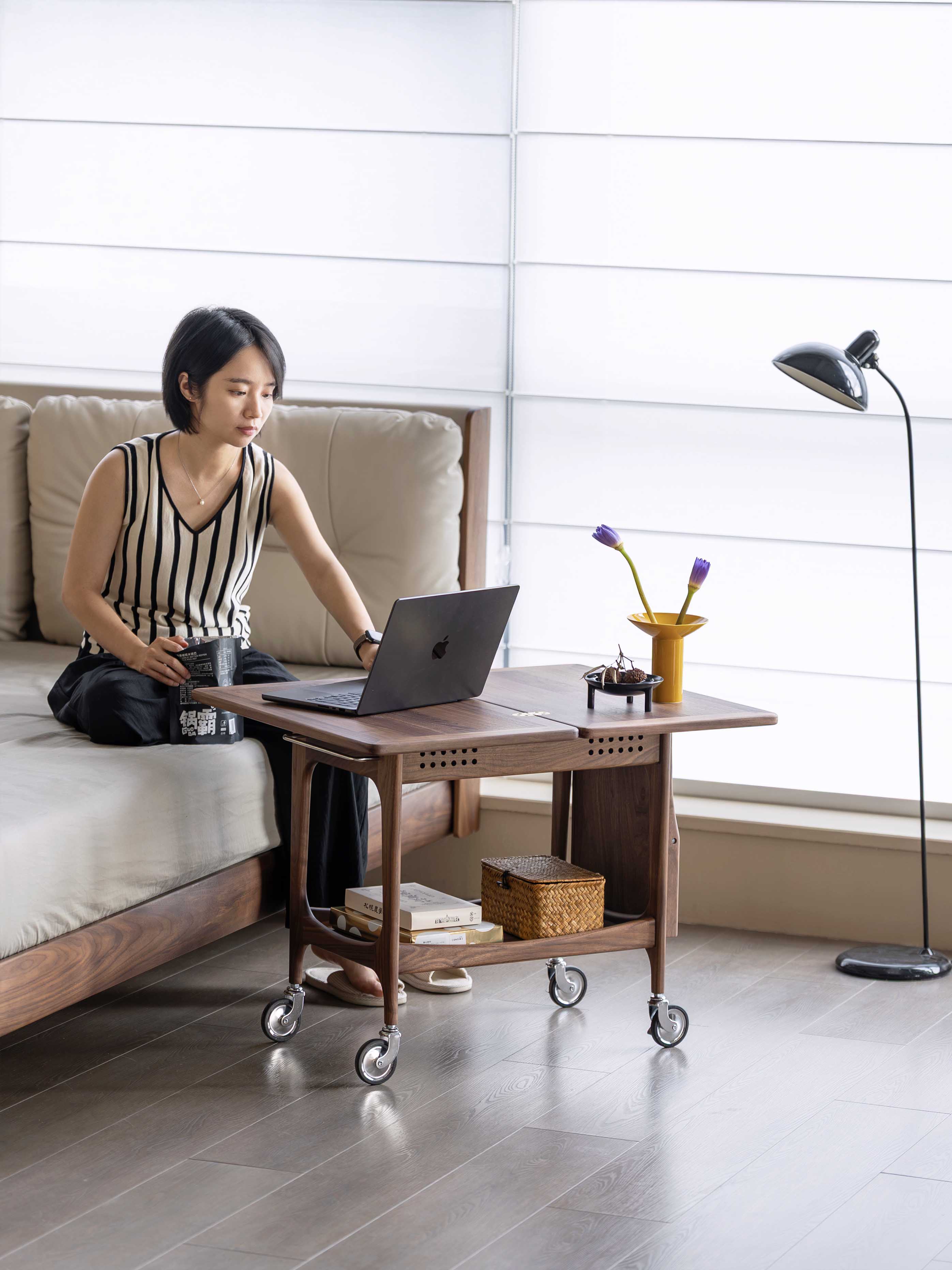 Original design，Black walnut furniture，medieval furniture，Solid wood furniture，Residential Furniture，furniture design ，Trolley，