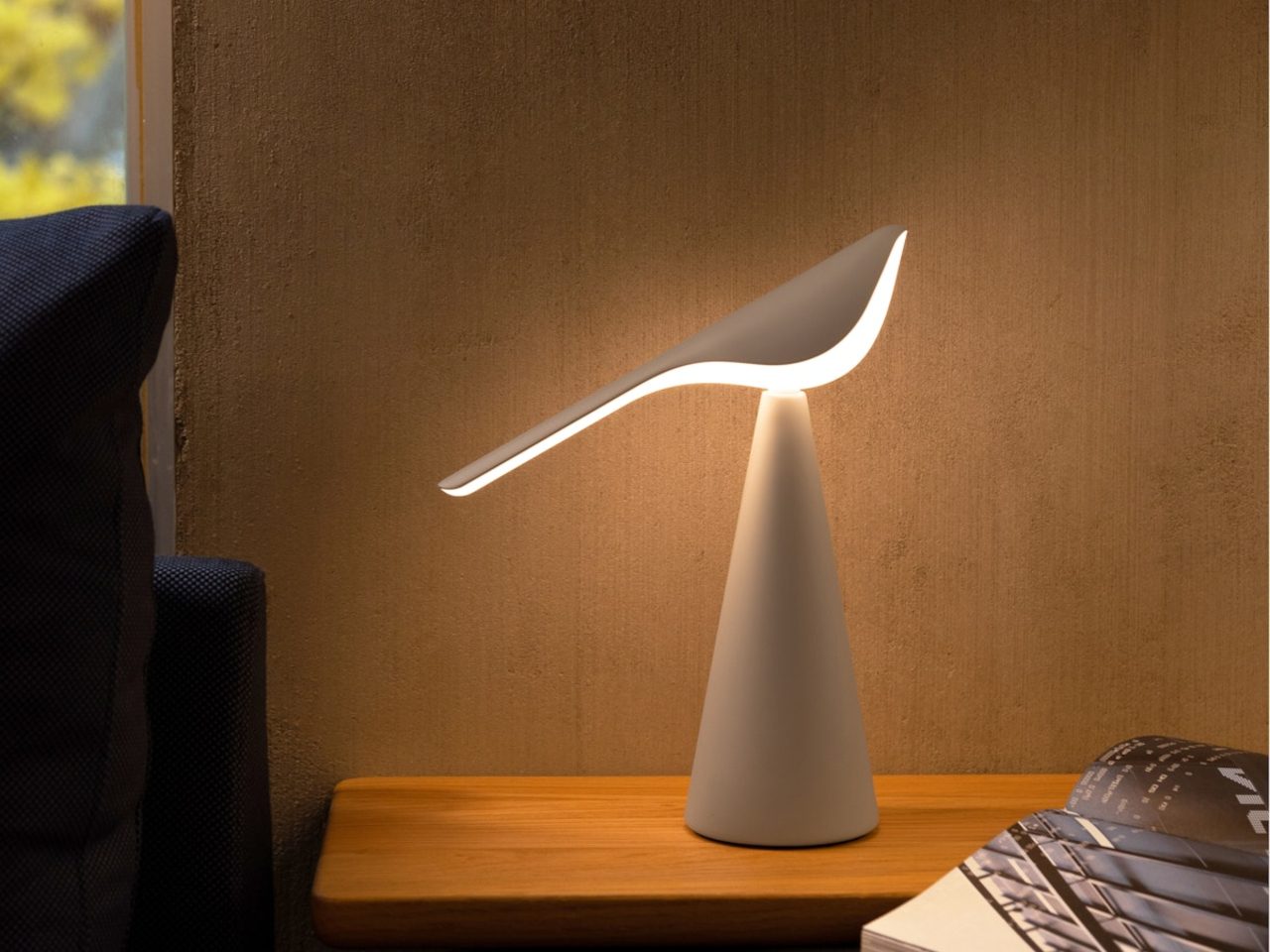 Bird shaped lamp，TICK，LED light，Acrylic，Metal base，