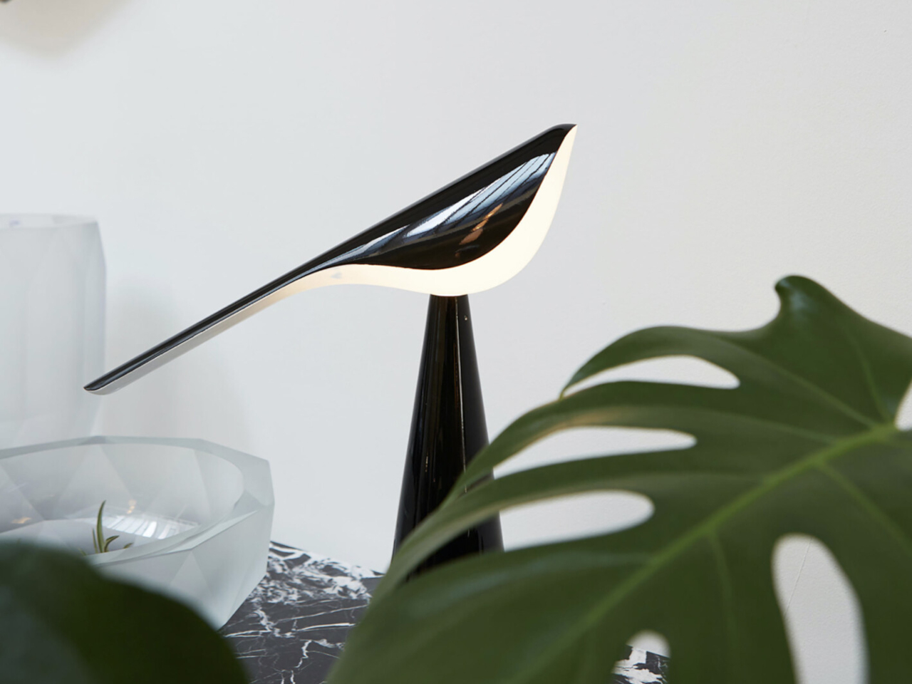 Bird shaped lamp，TICK，LED light，Acrylic，Metal base，
