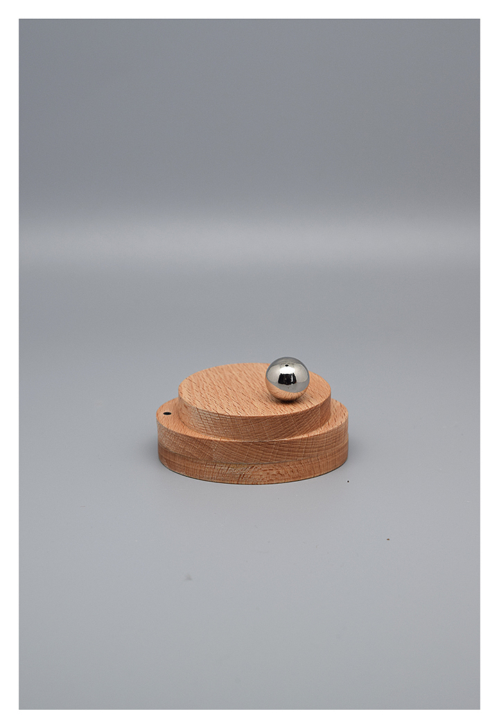 Beech，Interactive toys，Ornaments，magnetic ball，magnet，wooden ，Small ball，Movable，