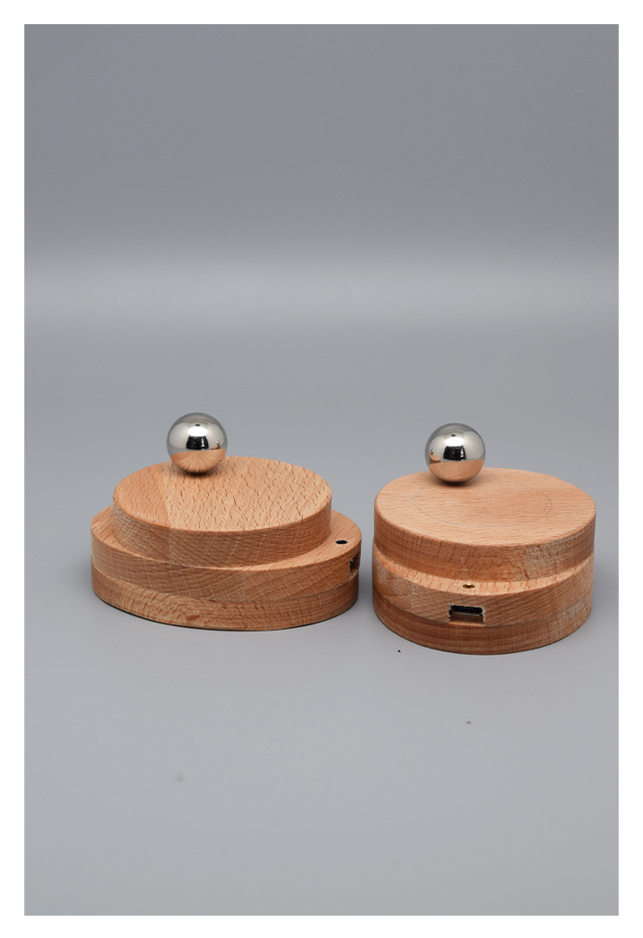 Beech，Interactive toys，Ornaments，magnetic ball，magnet，wooden ，Small ball，Movable，