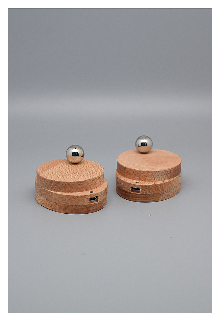 Beech，Interactive toys，Ornaments，magnetic ball，magnet，wooden ，Small ball，Movable，