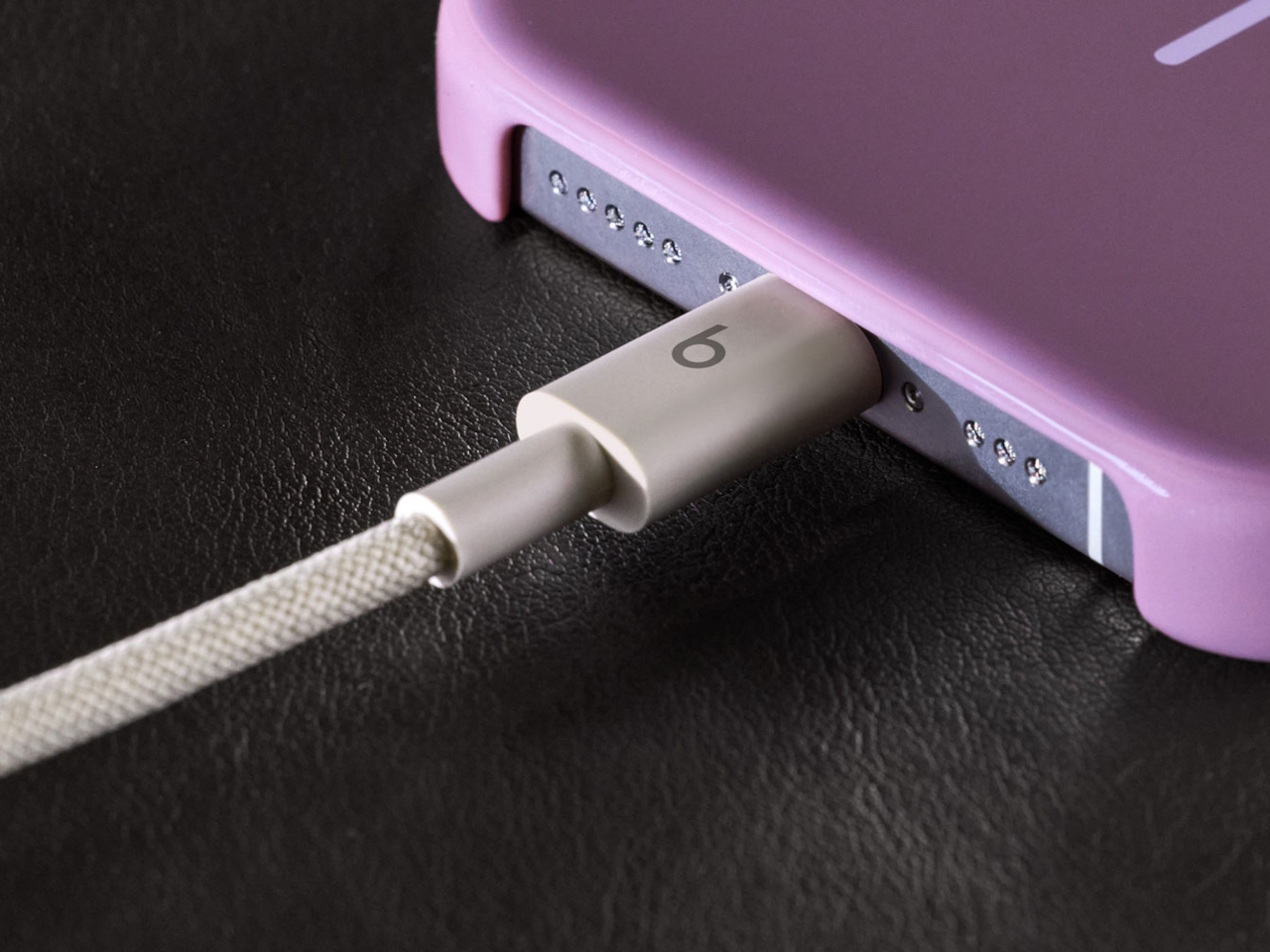 Charging line，type-c，Beats by Dre，Durable design，Braided cable，