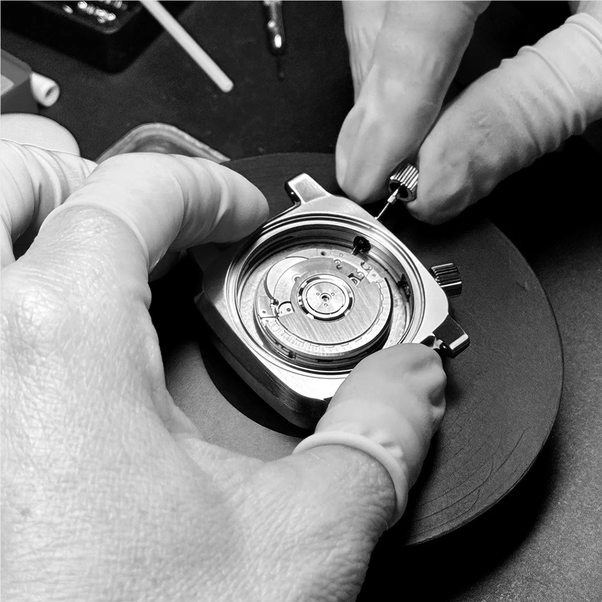 Katapult，Sellita SW330，Superior Swiss Watch，Mechanical movement，Titanium metal，