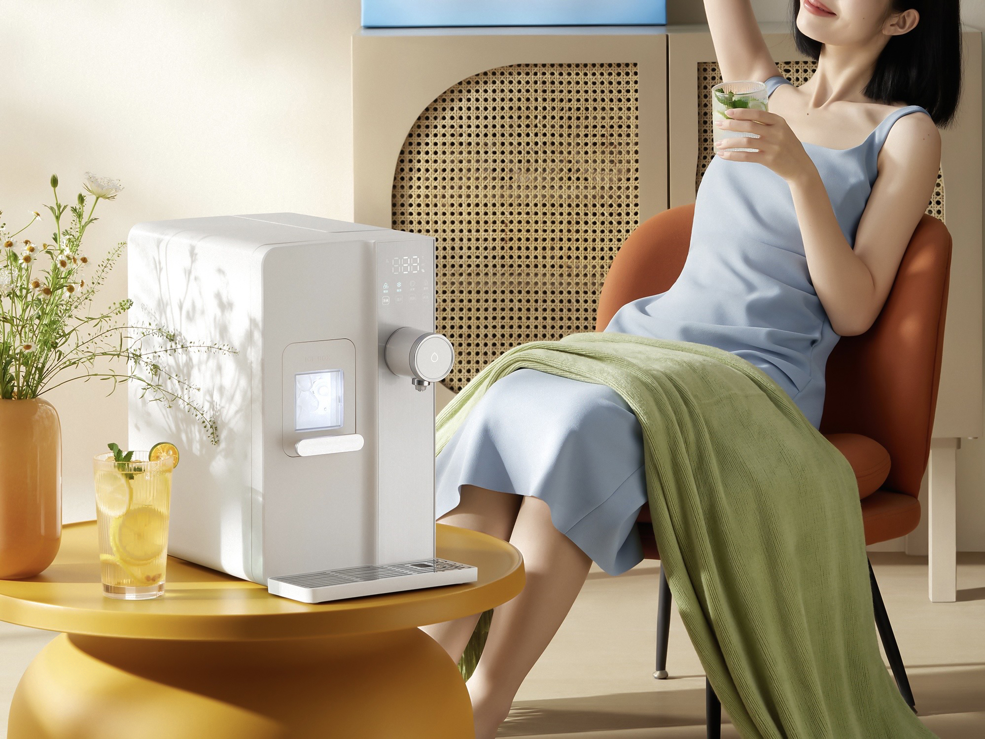 Ice maker，Water dispenser，Ice maker，Simplicity，Water dispenser，Minimalist，Simplicity，details，Minimalist，Water purifier，details，Color matching，Water purifier，Color matching，cmf，cmf，