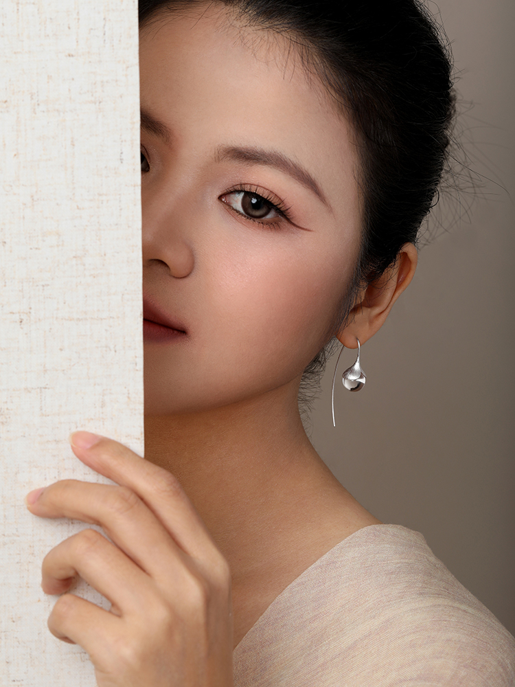 Morning dew，Crystal earrings，Natural white crystal，Girlfriend gift，Good thing recommendation，Original niche jewelry recommend，natural forest system，Valentine's Day gift，