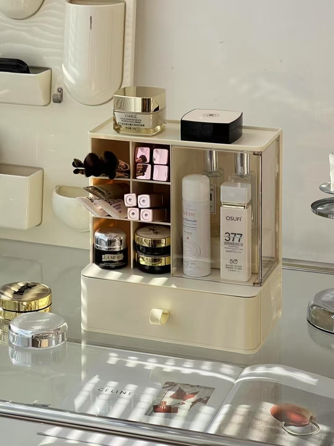 desktop，Receive，Exhibition，Tide play，Book storage，Stationery storage，