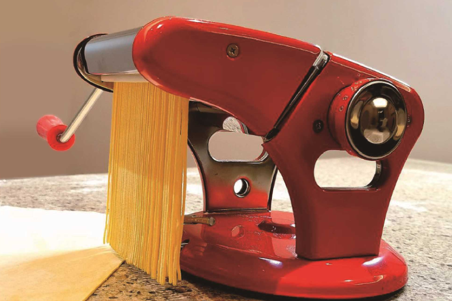 Kitchen appliances，pasta machine，User experience，Cooking experience，industrial design，product design，Italian original design，Design innovation，